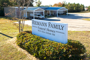 Riemann Family Funeral Home - Kiln Delisle